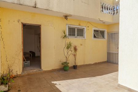 Casa para alugar com 252m², 3 quartos e 4 vagasQuintal