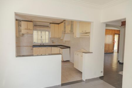 Casa para alugar com 252m², 3 quartos e 4 vagasCozinha