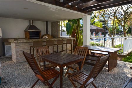 Apartamento à venda com 121m², 3 quartos e 2 vagas Apartamento à venda com 121m², 3 quartos e 2 vagasÁrea comum
