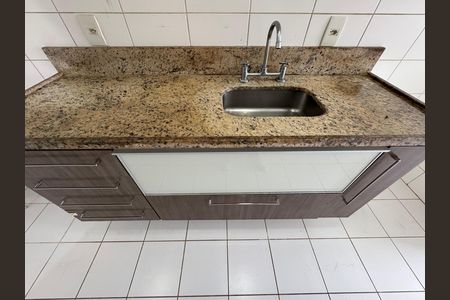 Apartamento à venda com 121m², 3 quartos e 2 vagas Apartamento à venda com 121m², 3 quartos e 2 vagasCozinha e Área de Serviço