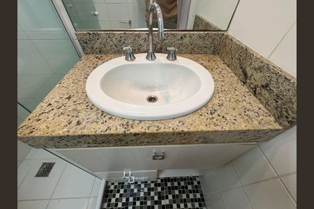 Apartamento à venda com 121m², 3 quartos e 2 vagas Apartamento à venda com 121m², 3 quartos e 2 vagasBanheiro Social