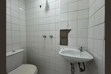 Apartamento à venda com 121m², 3 quartos e 2 vagas Apartamento à venda com 121m², 3 quartos e 2 vagasCozinha e Área de Serviço - Banheiro