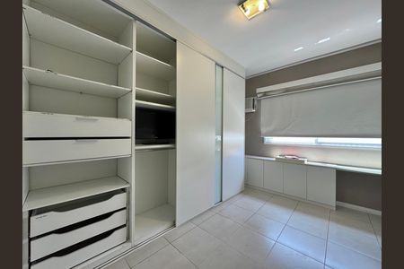 Apartamento à venda com 121m², 3 quartos e 2 vagas Apartamento à venda com 121m², 3 quartos e 2 vagasSuíte 1