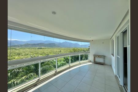 Apartamento à venda com 121m², 3 quartos e 2 vagas Apartamento à venda com 121m², 3 quartos e 2 vagasVaranda da Sala