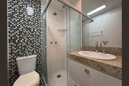 Apartamento à venda com 121m², 3 quartos e 2 vagas Apartamento à venda com 121m², 3 quartos e 2 vagasBanheiro Social