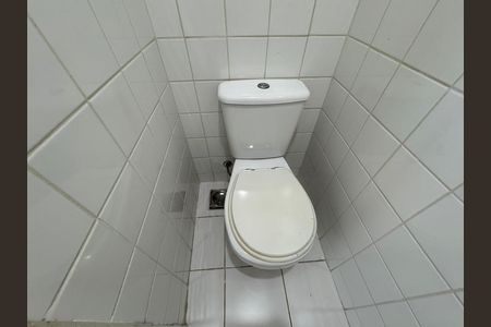 Apartamento à venda com 121m², 3 quartos e 2 vagas Apartamento à venda com 121m², 3 quartos e 2 vagasCozinha e Área de Serviço - Banheiro