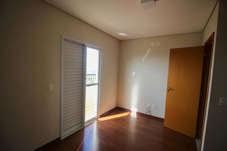 Apartamento para alugar com 92m², 2 quartos e 2 vagas Apartamento para alugar com 92m², 2 quartos e 2 vagasQuarto