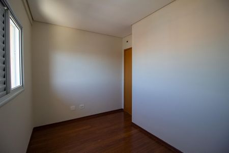 Apartamento para alugar com 92m², 2 quartos e 2 vagas Apartamento para alugar com 92m², 2 quartos e 2 vagasQuarto