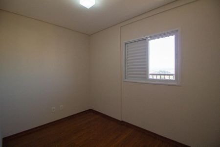 Apartamento para alugar com 92m², 2 quartos e 2 vagas Apartamento para alugar com 92m², 2 quartos e 2 vagasQuarto