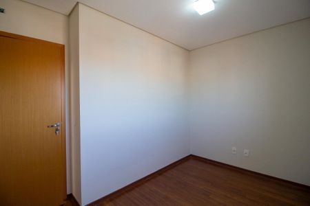 Apartamento para alugar com 92m², 2 quartos e 2 vagas Apartamento para alugar com 92m², 2 quartos e 2 vagasQuarto