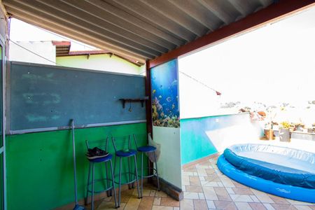 Casa à venda com 160m², 2 quartos e 2 vagasEdícula