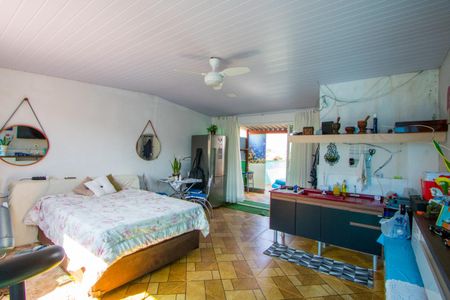 Casa à venda com 160m², 2 quartos e 2 vagasEdícula