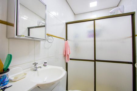 Casa à venda com 160m², 2 quartos e 2 vagasBanheiro social