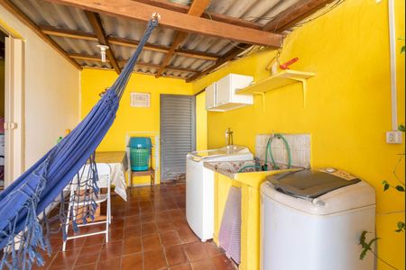 Casa à venda com 150m², 3 quartos e sem vagaCasa 1 - Área de Serviço