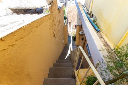 Casa à venda com 150m², 3 quartos e sem vagaCasa 1 - Escada