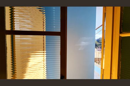 Casa à venda com 250m², 4 quartos e 3 vagas Casa à venda com 250m², 4 quartos e 3 vagasVaranda da Suíte