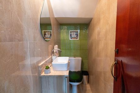 Casa de condomínio à venda com 90m², 3 quartos e 2 vagasLavabo