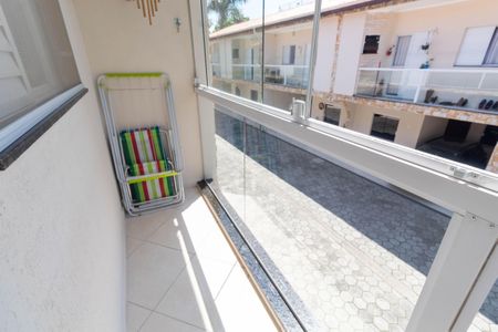Casa de condomínio à venda com 90m², 3 quartos e 2 vagasVaranda