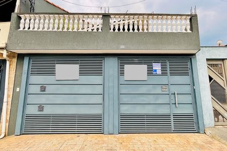 Casa à venda com 138m², 2 quartos e 2 vagasFachada