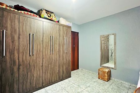 Casa à venda com 138m², 2 quartos e 2 vagasQuarto 2