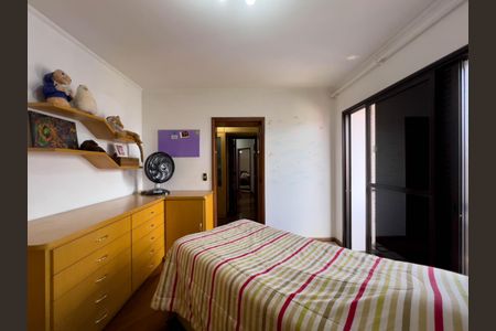 Apartamento à venda com 118m², 3 quartos e 2 vagas Apartamento à venda com 118m², 3 quartos e 2 vagasQuarto 1