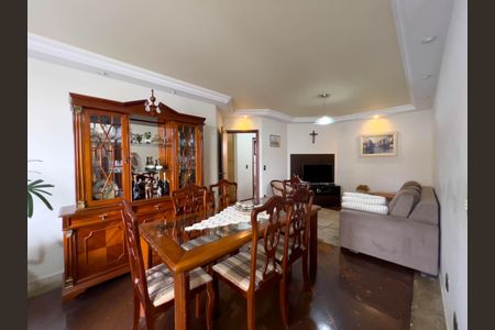 Apartamento à venda com 118m², 3 quartos e 2 vagas Apartamento à venda com 118m², 3 quartos e 2 vagasSala