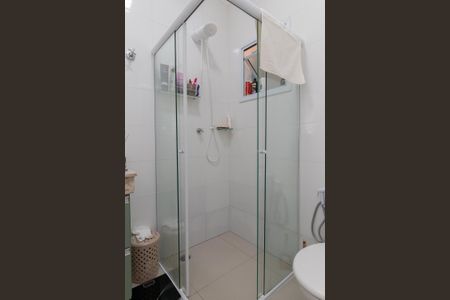 Casa à venda com 90m², 2 quartos e 2 vagasBanheiro da Suíte 2