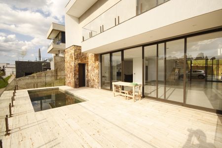 Casa de condomínio à venda com 370m², 4 quartos e 7 vagasÁrea comum