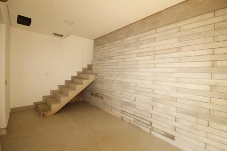 Casa de condomínio à venda com 370m², 4 quartos e 7 vagasÁrea comum