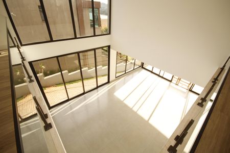 Casa de condomínio à venda com 370m², 4 quartos e 7 vagascorredor de acesso/Quartos