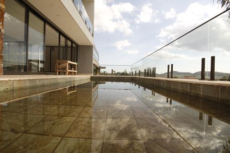 Casa de condomínio à venda com 370m², 4 quartos e 7 vagasÁrea comum