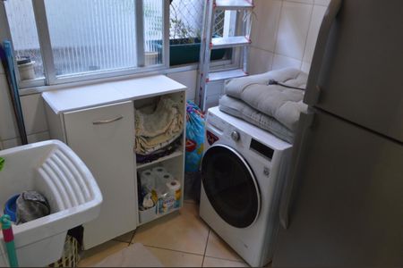 Casa de condomínio à venda com 78m², 2 quartos e 1 vagaÁrea de Serviço