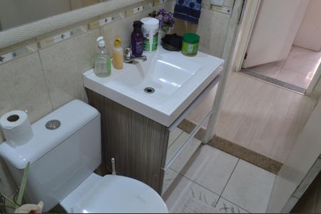 Casa de condomínio à venda com 78m², 2 quartos e 1 vagaBanheiro