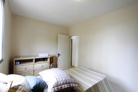 Apartamento à venda com 85m², 4 quartos e 2 vagasQuarto 2