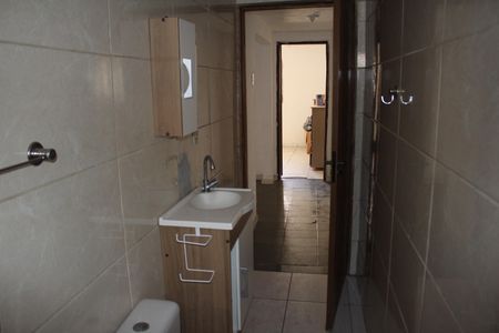 Casa à venda com 100m², 3 quartos e 2 vagasBanheiro