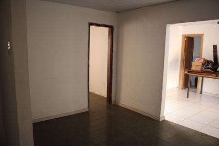 Casa à venda com 100m², 3 quartos e 2 vagasSala