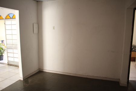 Casa à venda com 100m², 3 quartos e 2 vagasSala