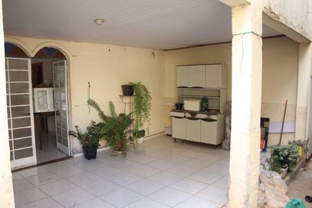 Casa à venda com 100m², 3 quartos e 2 vagasQuintal