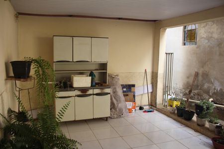 Casa à venda com 100m², 3 quartos e 2 vagasQuintal