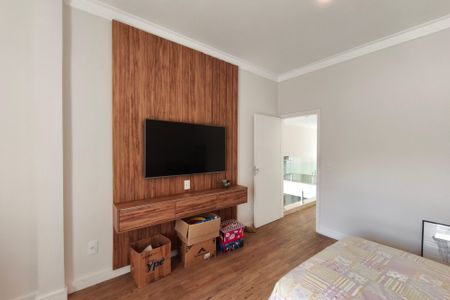 Casa de condomínio à venda com 280m², 3 quartos e 4 vagasSuíte 2