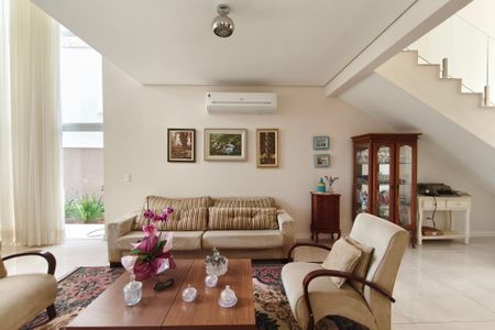 Casa de condomínio à venda com 280m², 3 quartos e 4 vagasSala de Estar