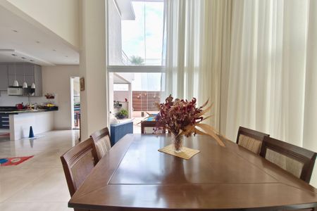 Casa de condomínio à venda com 280m², 3 quartos e 4 vagasSala de Jantar