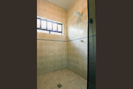 Casa à venda com 360m², 2 quartos e 3 vagas Casa à venda com 360m², 2 quartos e 3 vagasBanheiro Social