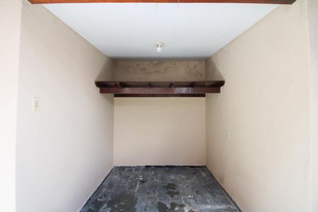 Casa à venda com 360m², 2 quartos e 3 vagas Casa à venda com 360m², 2 quartos e 3 vagasEdícula