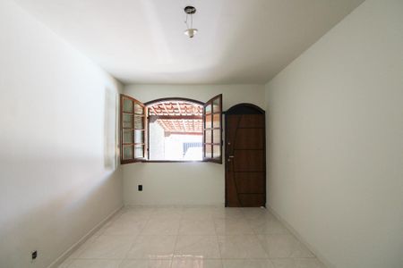 Casa à venda com 360m², 2 quartos e 3 vagas Casa à venda com 360m², 2 quartos e 3 vagasSala 1