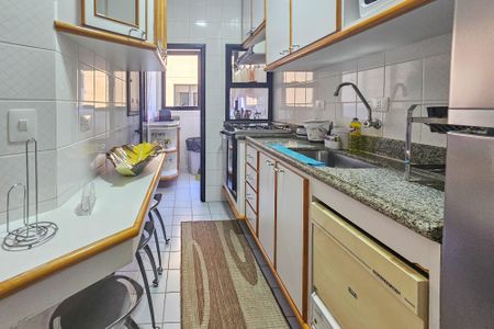 Apartamento para alugar com 240m², 2 quartos e 3 vagasCozinha