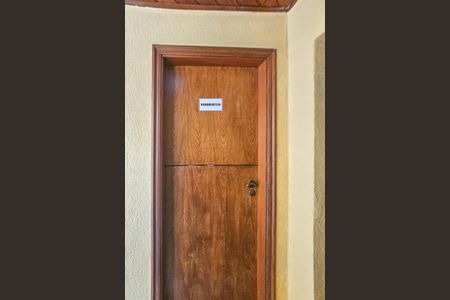 Apartamento para alugar com 240m², 2 quartos e 3 vagasEntrada