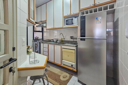 Apartamento para alugar com 240m², 2 quartos e 3 vagasCozinha
