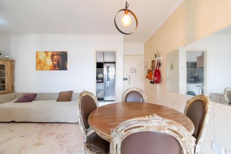 Apartamento à venda com 75m², 3 quartos e 2 vagasSala