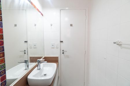Apartamento à venda com 73m², 3 quartos e 2 vagasBanheiro Social